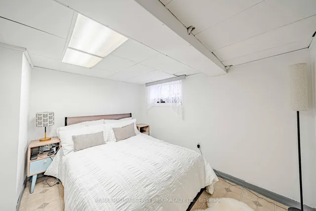 Additional image 34 of 882 Weston Rd