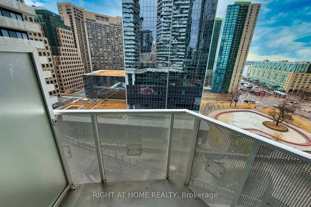 Additional image 20 of 100 Harbour St Unit 1408