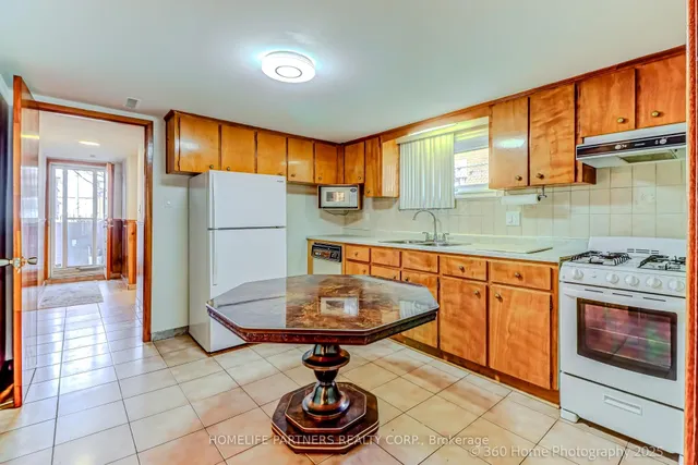 Additional image 22 of 303 Pellatt Ave