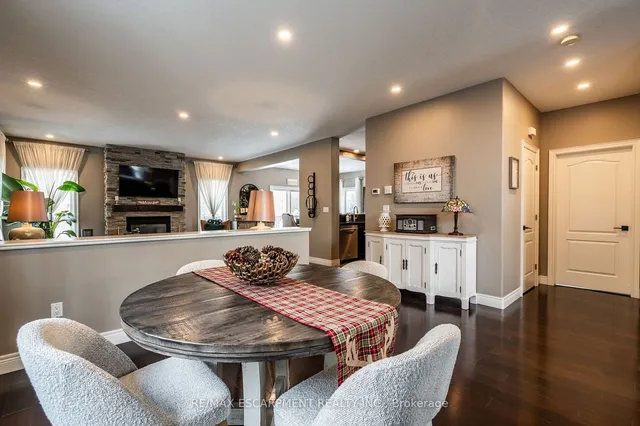 Additional image 6 of 80 Commando Crt