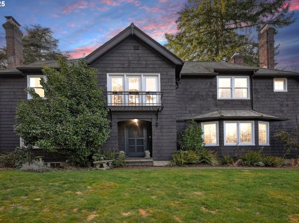 2670 SW Tichner Dr, Portland, OR 97205