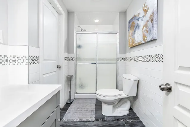 Additional image 26 of 240 CLOVERLEAF Dr