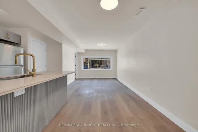 Additional image 7 of 92 PEARL St