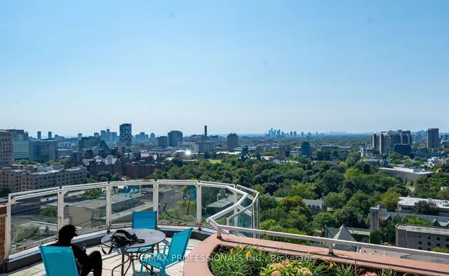 Additional image 19 of 1055 Bay St Unit 709