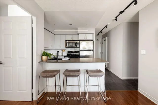 Additional image 14 of 736 Spadina Ave Unit 1411