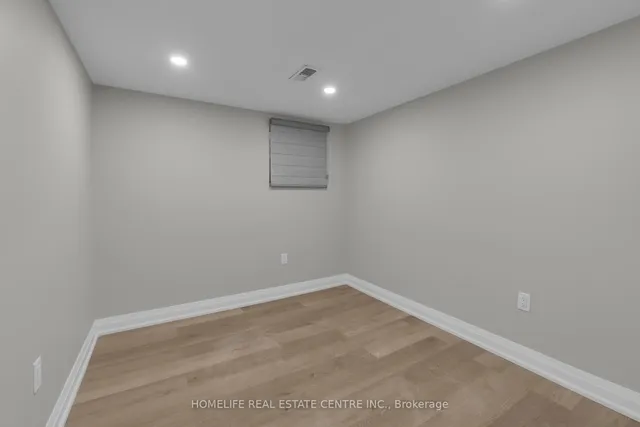 Additional image 33 of 11 Jason Sq