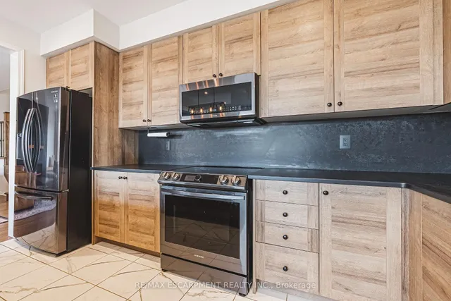 Additional image 18 of 249 Kinsman Dr