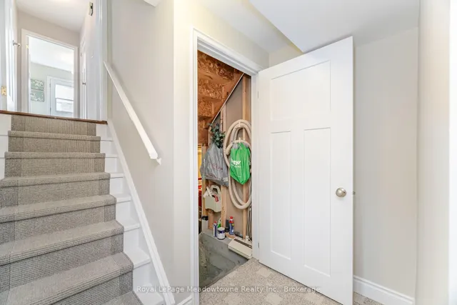 Additional image 41 of 515 Clover Park Cres