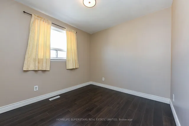 Additional image 19 of 3424 Laddie Cres