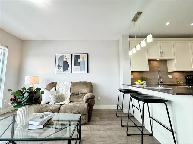 Additional image 12 of 1 Victoria St Unit 1010