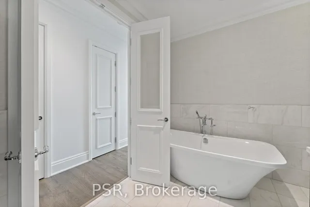 Additional image 16 of 311 Bay St Unit 4704