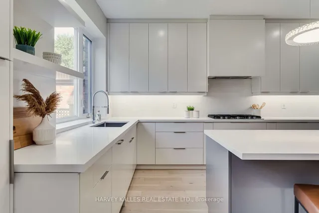 Additional image 12 of 150 Viewmount Ave