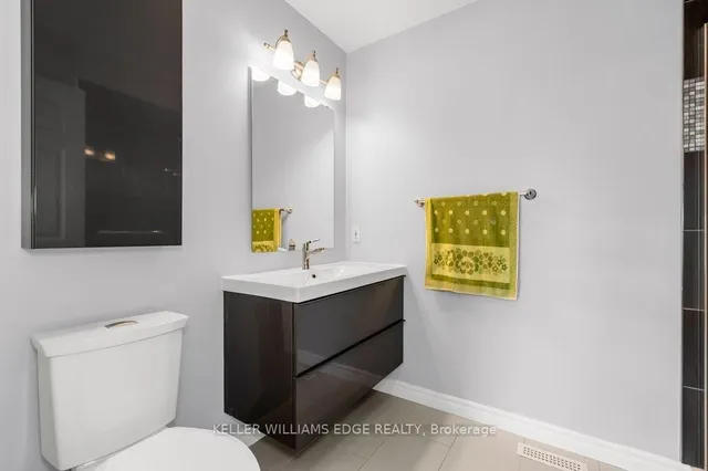 Additional image 10 of 3045 New St Unit 11