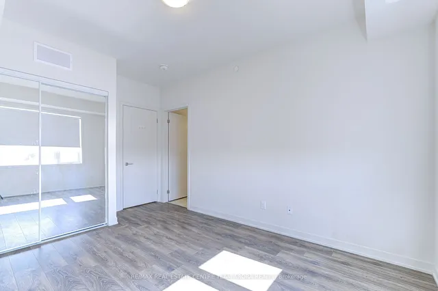 Additional image 21 of 62 Sky Harbour Dr Unit 405