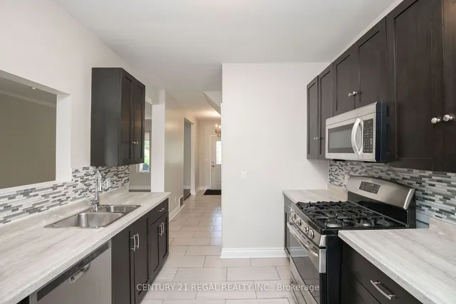 Additional image 17 of 112 Maplewood Ave