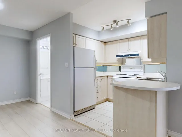 Additional image 10 of 2 Rean Dr Unit 613