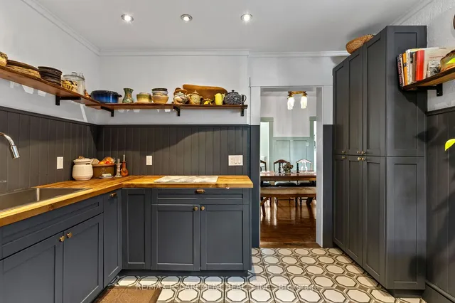 Additional image 19 of 54 Emerald St