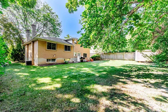 Additional image 20 of 8 Longwood Dr