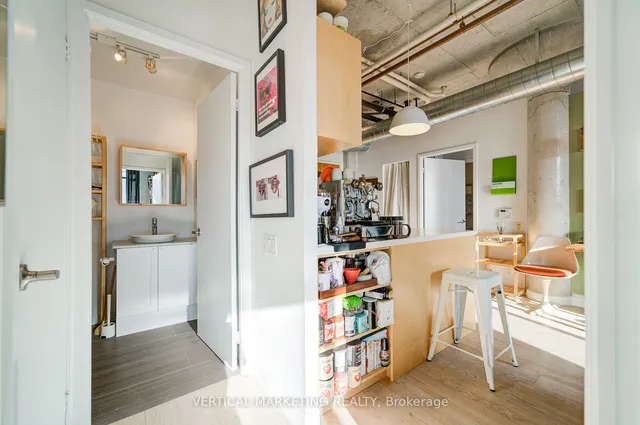 Additional image 18 of 369 Sorauren Ave Unit 510