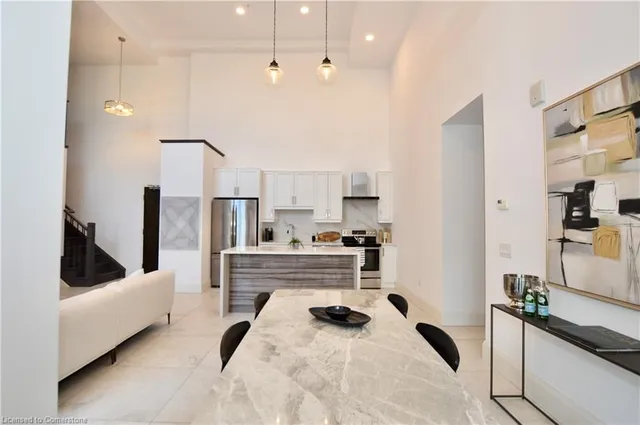 Additional image 14 of 112 King St Unit PH6