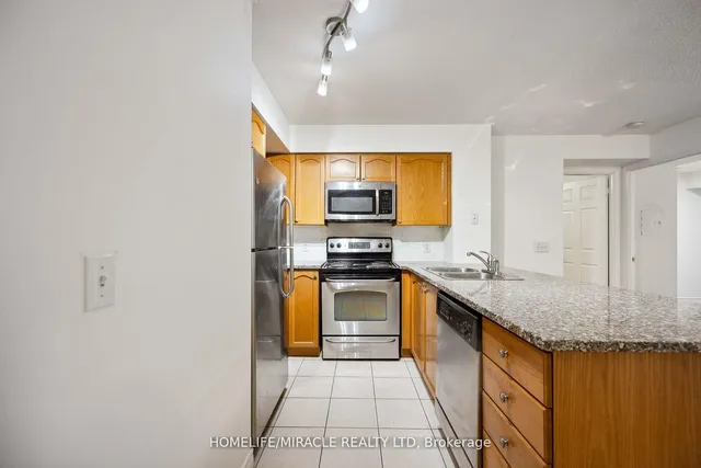 Additional image 5 of 30 Grand Trunk Cres Unit 302
