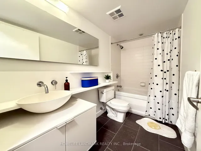 Additional image 17 of 15 Fort York Blvd Unit 2610