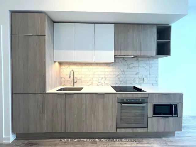 Additional image 3 of 2020 Bathurst St Unit 1016