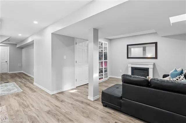 Additional image 16 of 485 Green Rd Unit 39