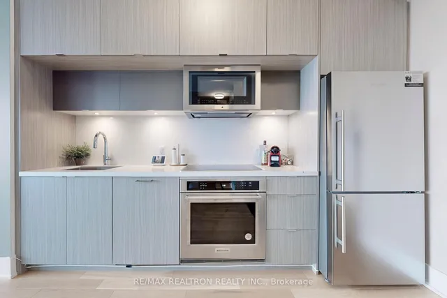 Additional image 10 of 585 Bloor St Unit 4121