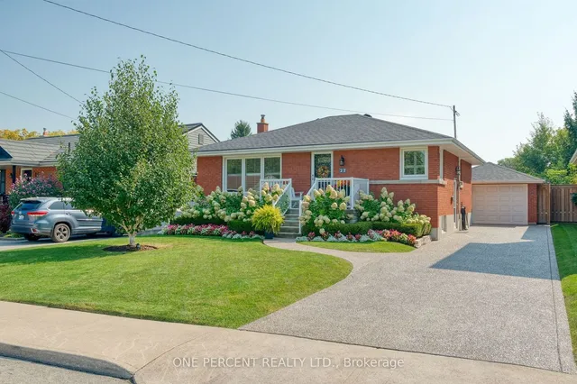 27 Hoover Cres