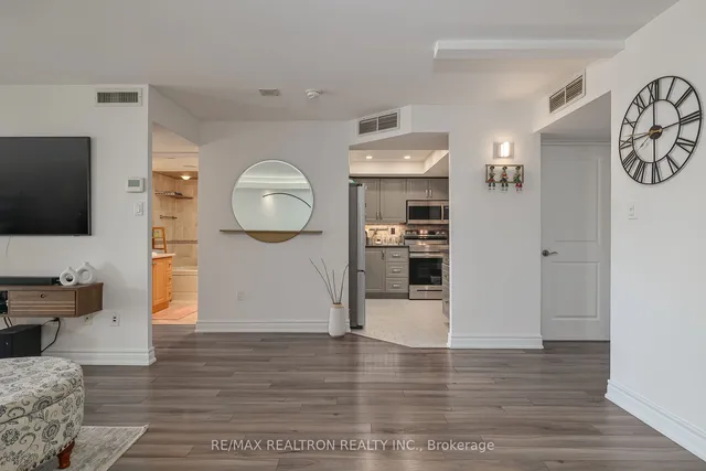 Additional image 12 of 65 Scadding Ave Unit 610