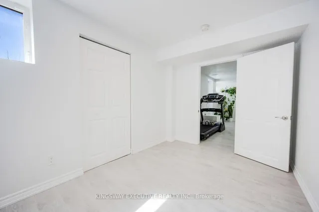 Additional image 39 of 12 ACTION Dr