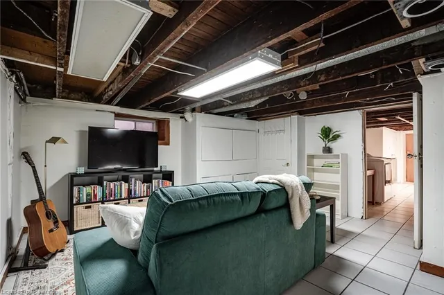 Additional image 44 of 37 Holton Ave