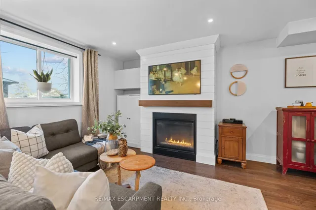 Additional image 12 of 684 Dynes Rd Unit 5