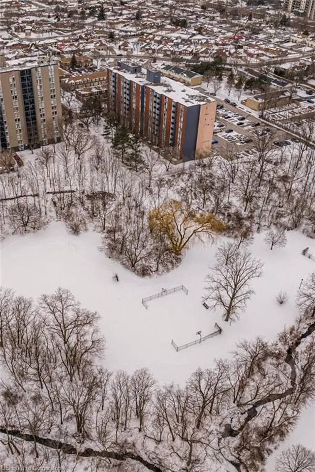 Additional image 48 of 75 Glenburn Crt Unit 409