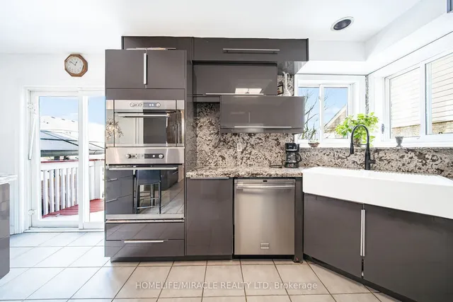 Additional image 25 of 11 Redtail Cres