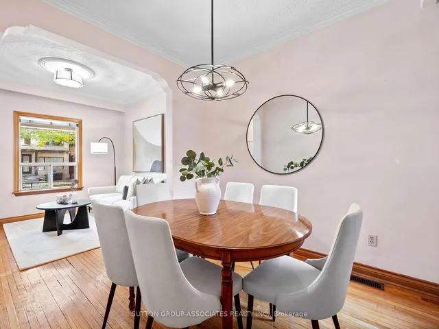 Additional image 8 of 696 Crawford St