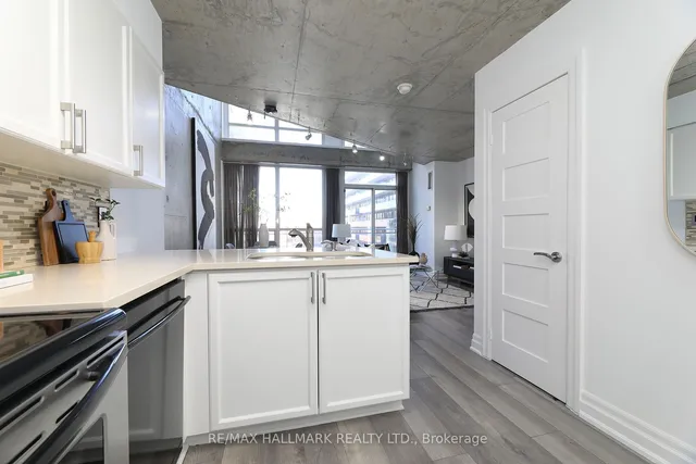 Additional image 8 of 1029 King St Unit 818