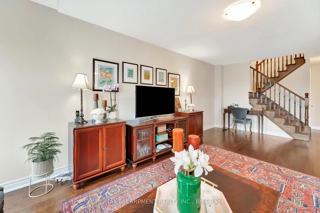 Additional image 16 of 19 COLORADO Blvd