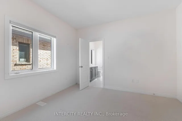 Additional image 33 of 28 Ezra Cres