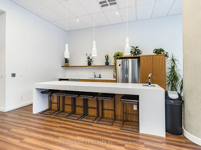 Additional image 34 of 160 Flemington Rd Unit 418