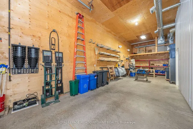 Additional image 35 of 13738 Sixth Line