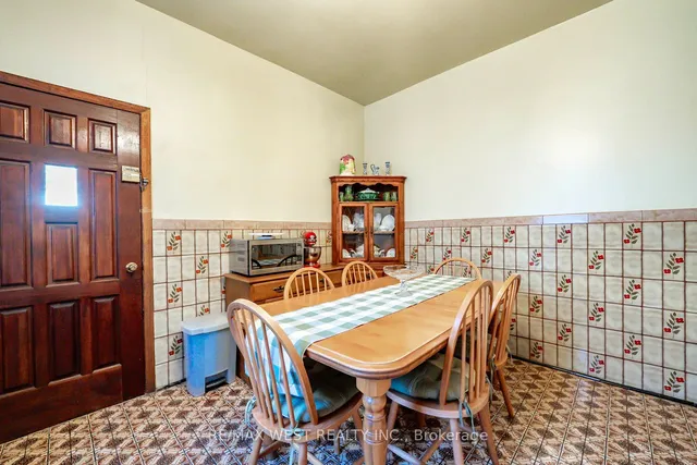 Additional image 12 of 217 Gladstone Ave