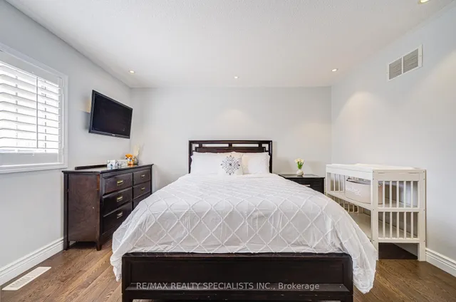 Additional image 28 of 82 Yellow Avens Blvd