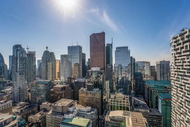 Additional image 31 of 33 Lombard St Unit 4302