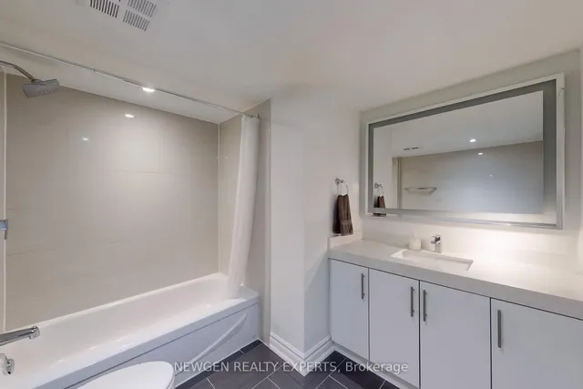 Additional image 21 of 5 Concorde Pl Unit 2302