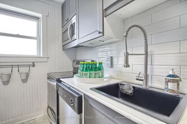 Additional image 11 of 2418 New St Unit 8