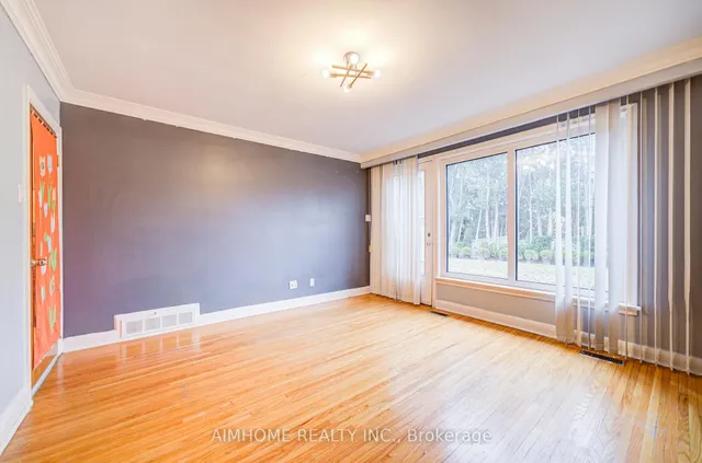 Additional image 35 of 12 Sorrel Crt