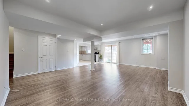 Additional image 40 of 32 Intrigue Tr