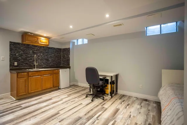 Additional image 26 of 2 Dailing Gate Unit 12